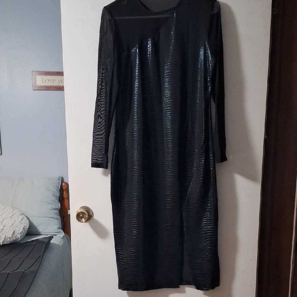 Chic Black Sequin Long Sleeve Dress